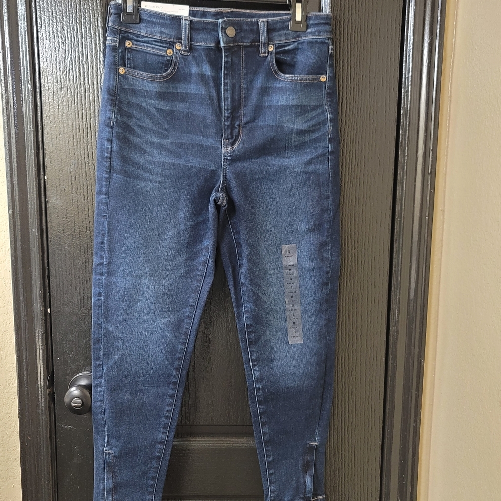 American Eagle, Size 8 X-Short